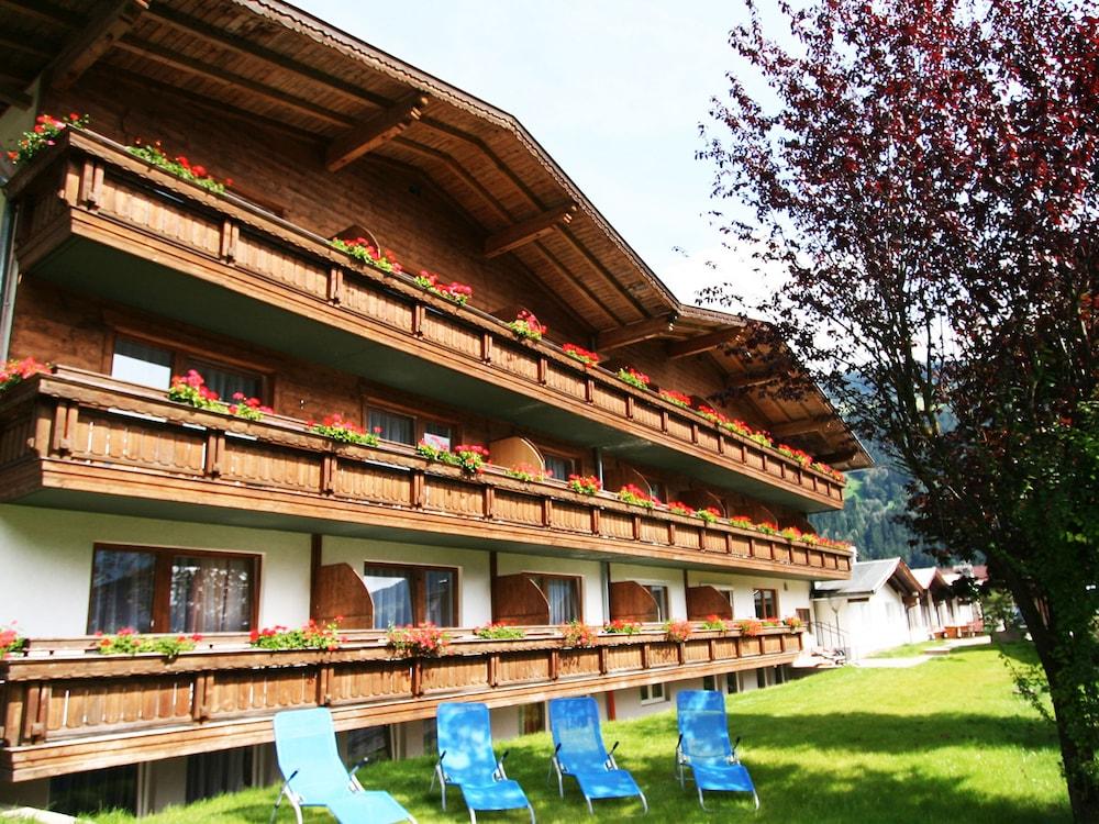 First Mountain Hotel Zillertal Aschau Im Zillertal Dış mekan fotoğraf