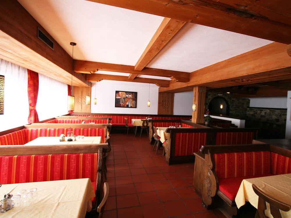 First Mountain Hotel Zillertal Aschau Im Zillertal Dış mekan fotoğraf