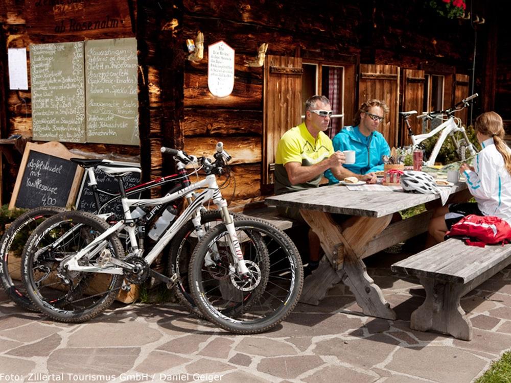 First Mountain Hotel Zillertal Aschau Im Zillertal Dış mekan fotoğraf