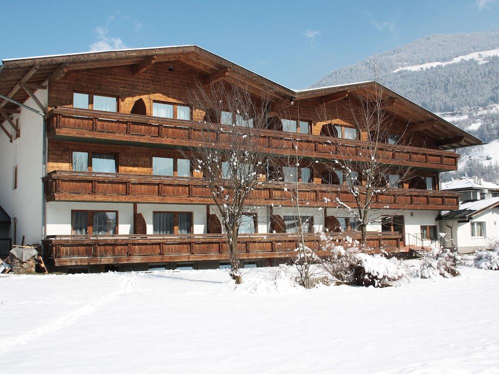 First Mountain Hotel Zillertal Aschau Im Zillertal Dış mekan fotoğraf