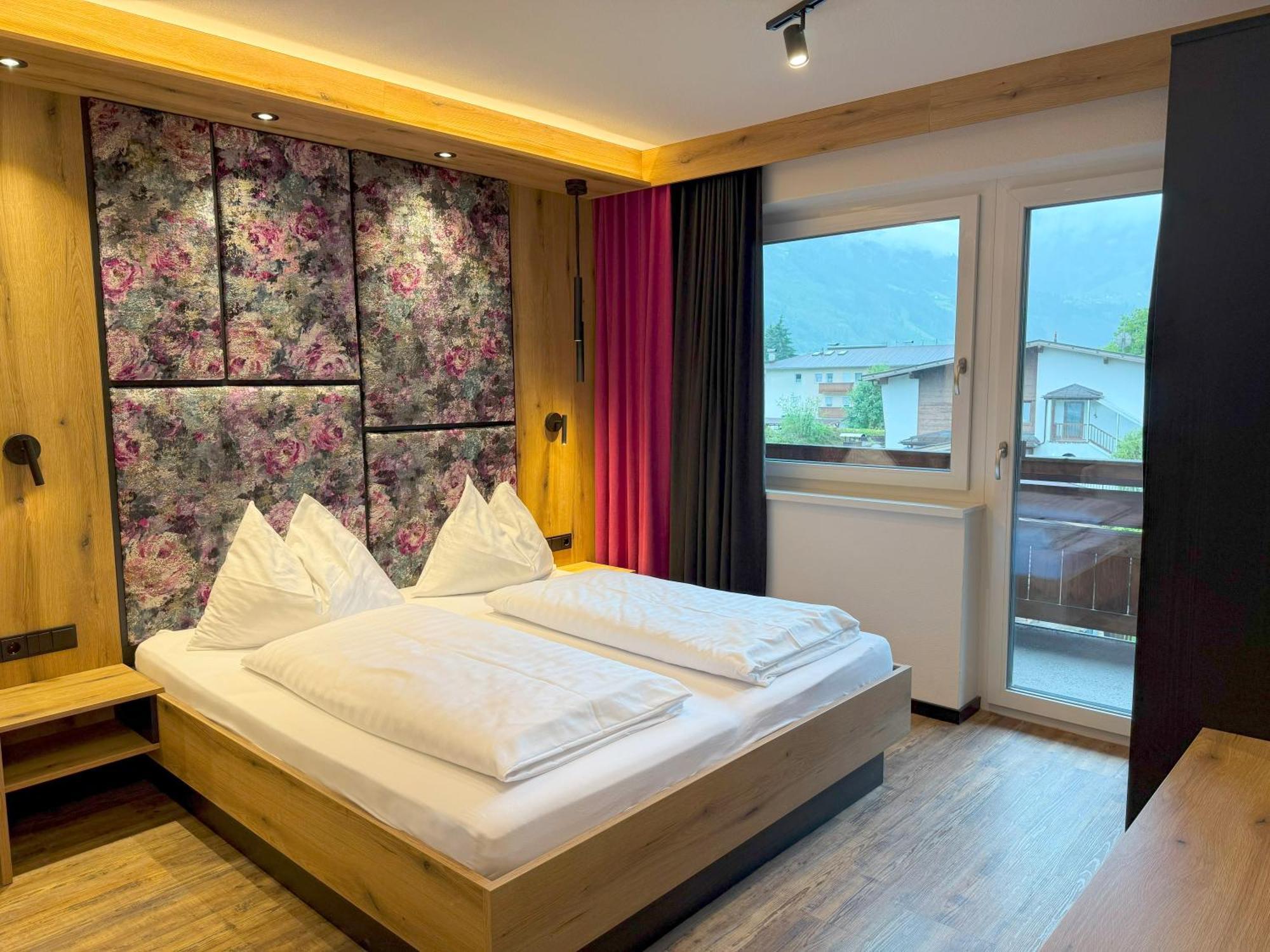 First Mountain Hotel Zillertal Aschau Im Zillertal Dış mekan fotoğraf